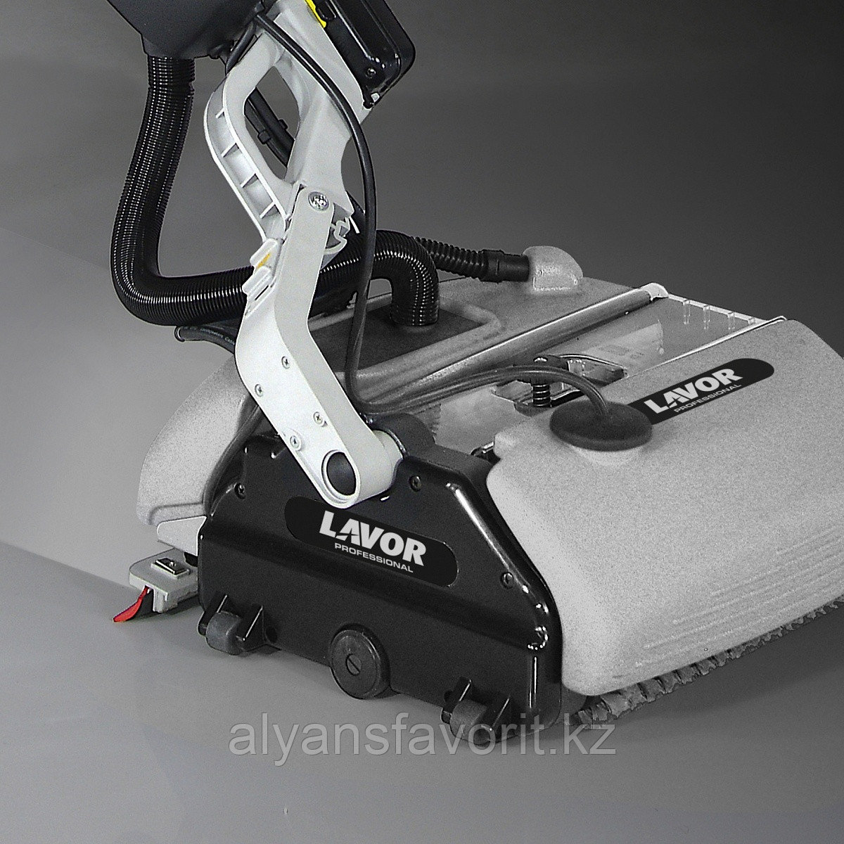 180497367_podmetalno-polomoechnye-mashiny-lavor